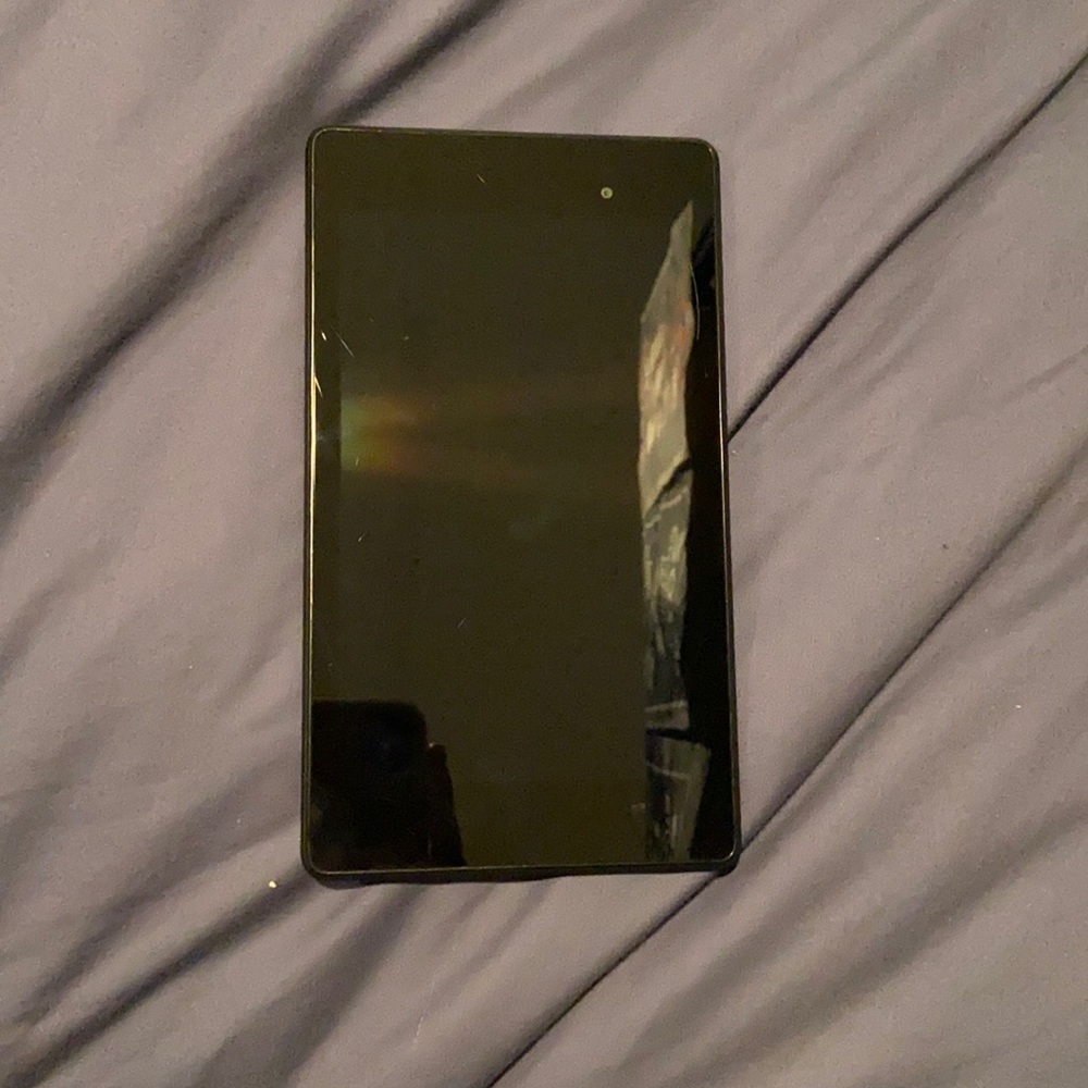 Nexus 7 2013. Runs and drives